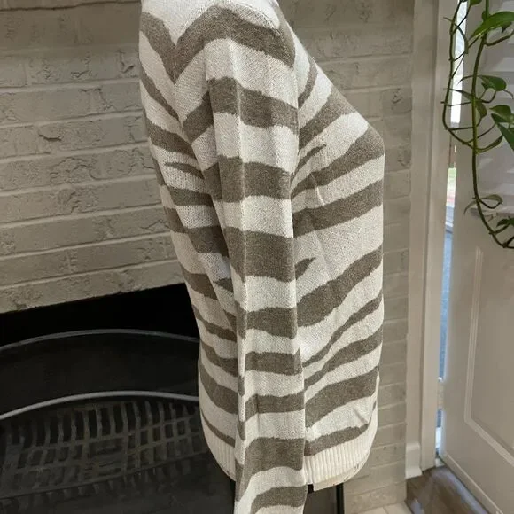 NWT A New Day Beige & Brown Animal Striped Sweater - Picture 2 of 6